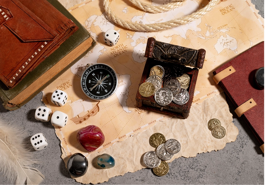 Mapa com bússola, moedas e dados em estilo de jogo de tabuleiro